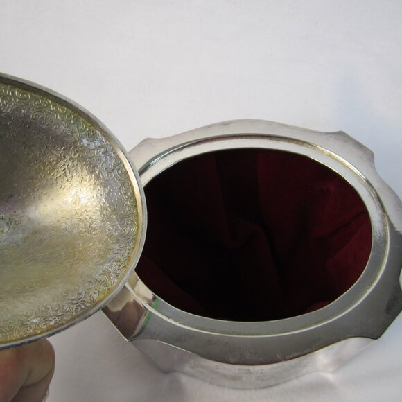 HBC Hudson's Bay 1995 Silver Plated 325 Years Engraved Commemorative Trinket Box - Picture 7 of 14